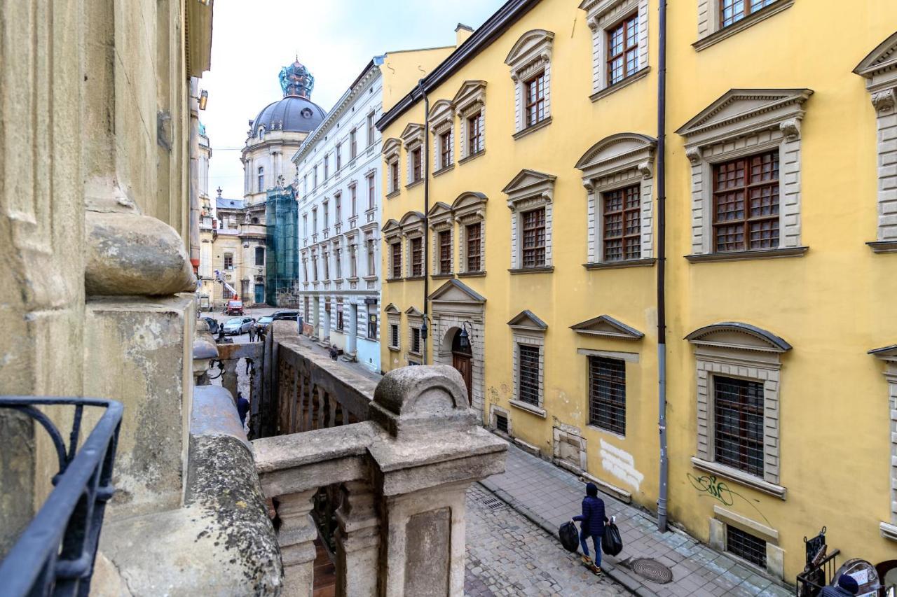 Apartment On Stavropihiiska Street 3 Lviv Exterior photo