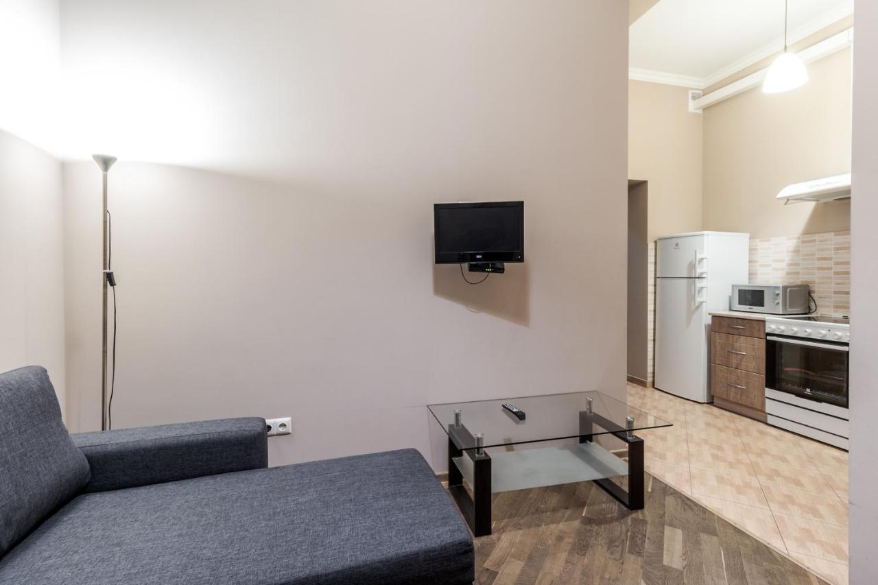 Apartment On Stavropihiiska Street 3 Lviv Exterior photo